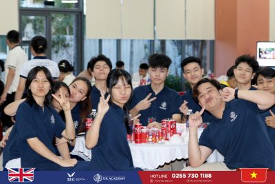 NGẬP TRÀN YÊU THƯƠNG TRONG ĐÊM LIÊN HOAN CUỐI NĂM DÀNH CHO HỌC SINH NỘI TRÚ